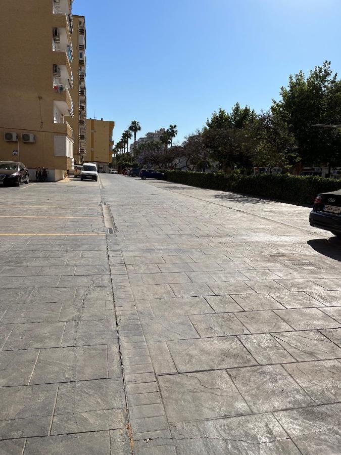 Piso Con Piscina Primera Linea De Playa Lägenhet Torre Del Mar Exteriör bild