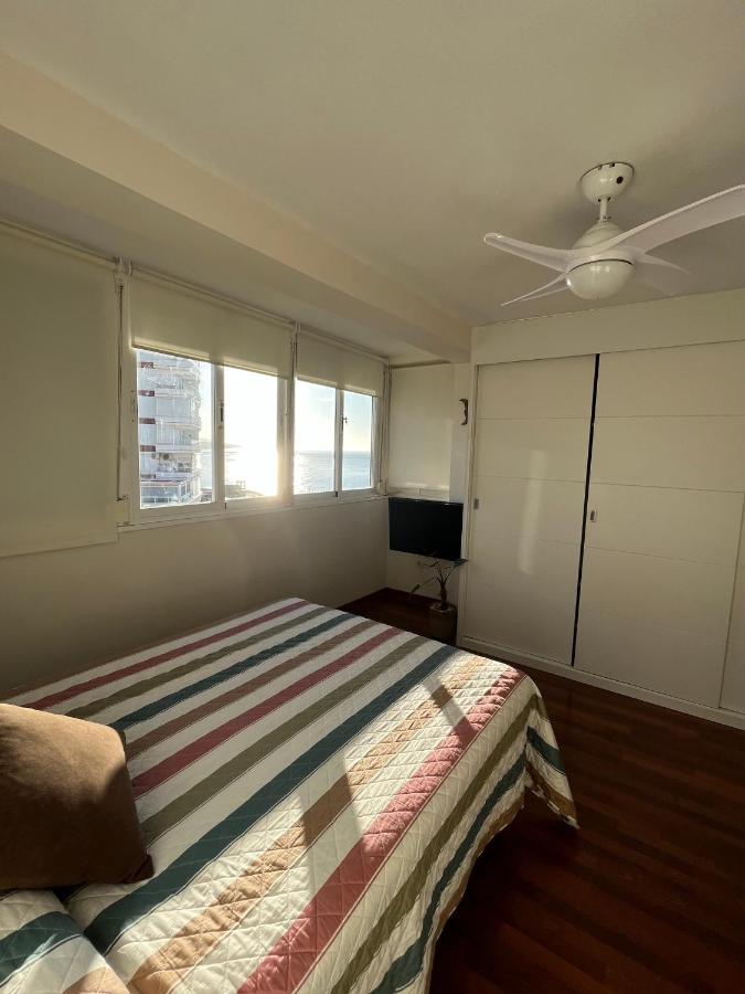 Piso Con Piscina Primera Linea De Playa Lägenhet Torre Del Mar Exteriör bild
